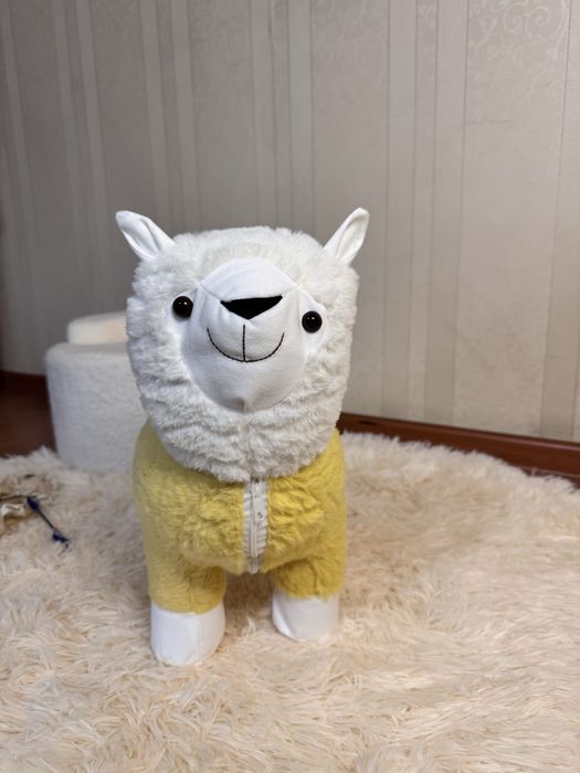 Продаю ламу пуфик