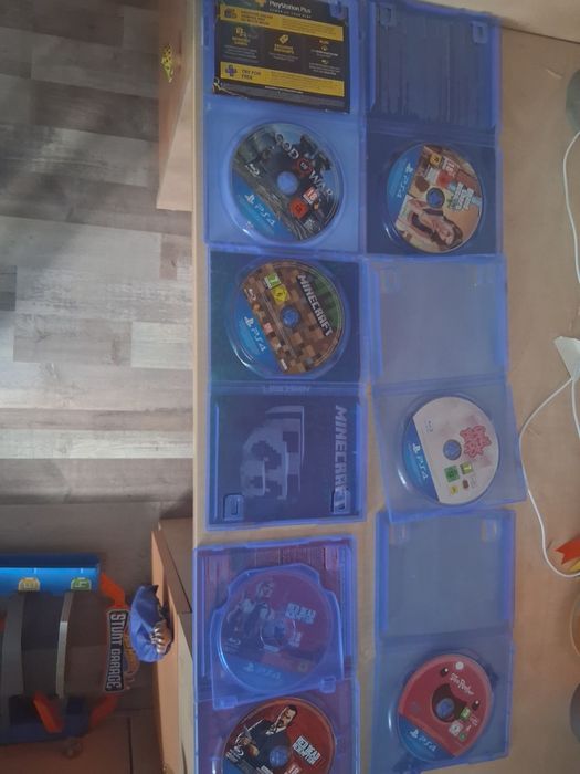 Vand set 6 jocuri ps4 stare perfecta