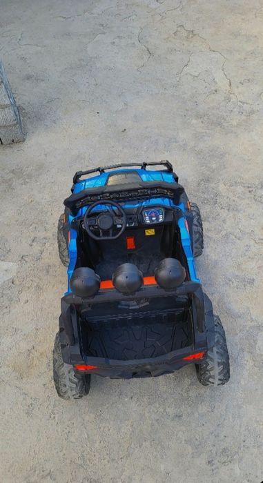 продам детскую машину джип