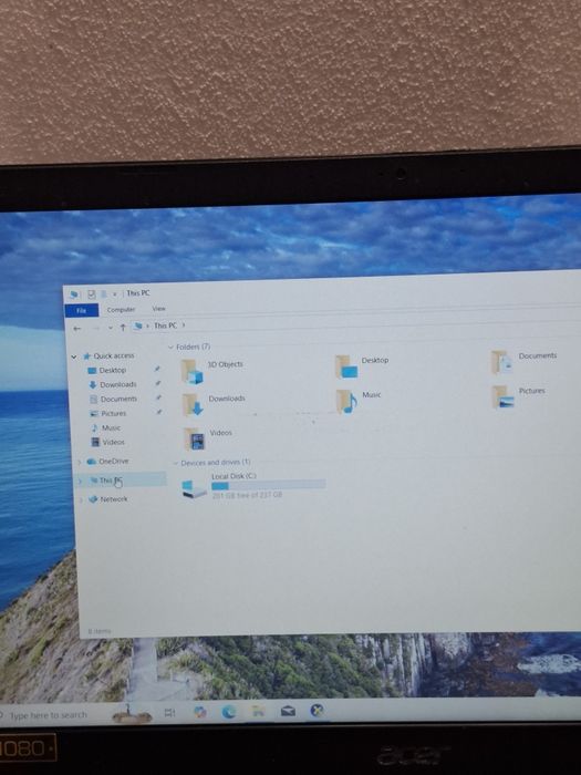 Laptop Acer cu i5 gen8 ssd si 8 g ddr4