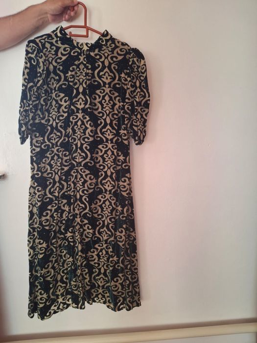 Көйлектер сатылады