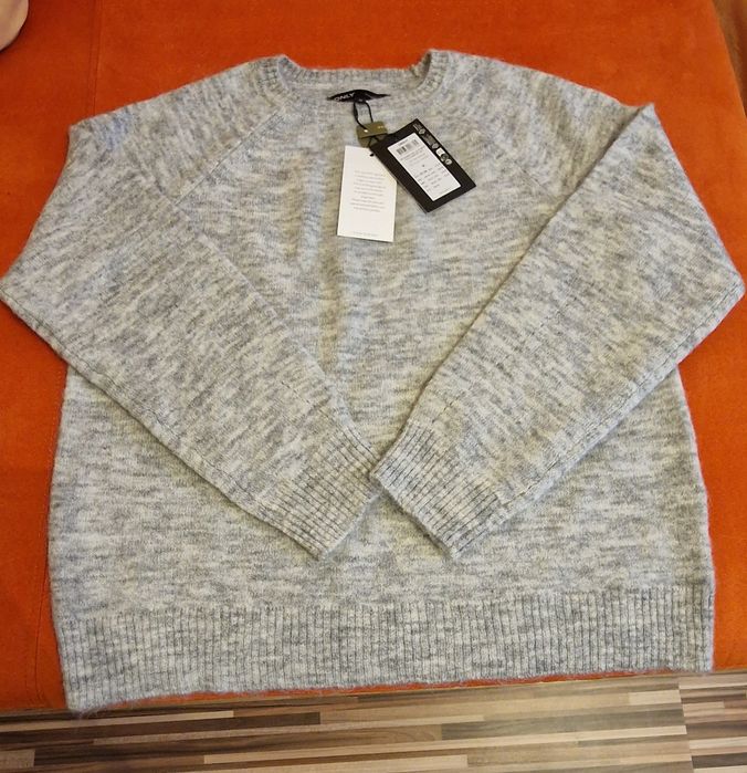 Vand pulover lana ONLY Masura 36, dar arata ca M