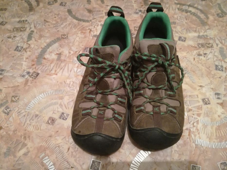 Продам обувь 37/5