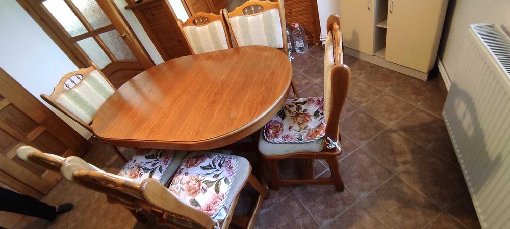 masa extensibila bucatarie cu 6 scaune