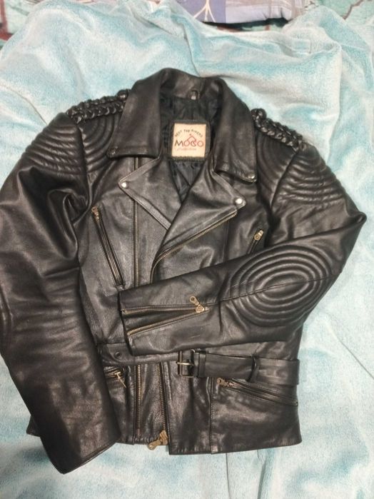 Мото яке , кожено и текстилно