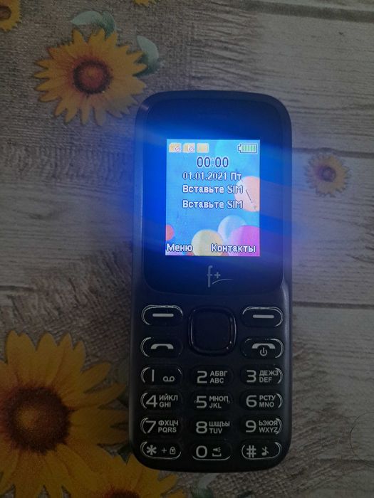 Продам простой телефон