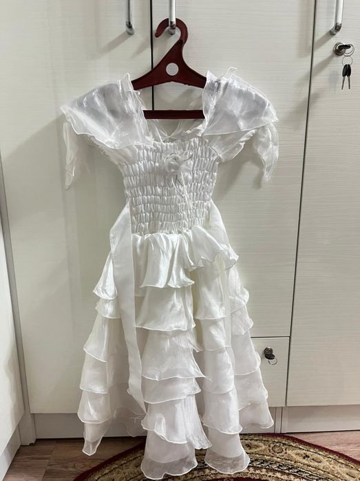 Продаются Нарядные платья