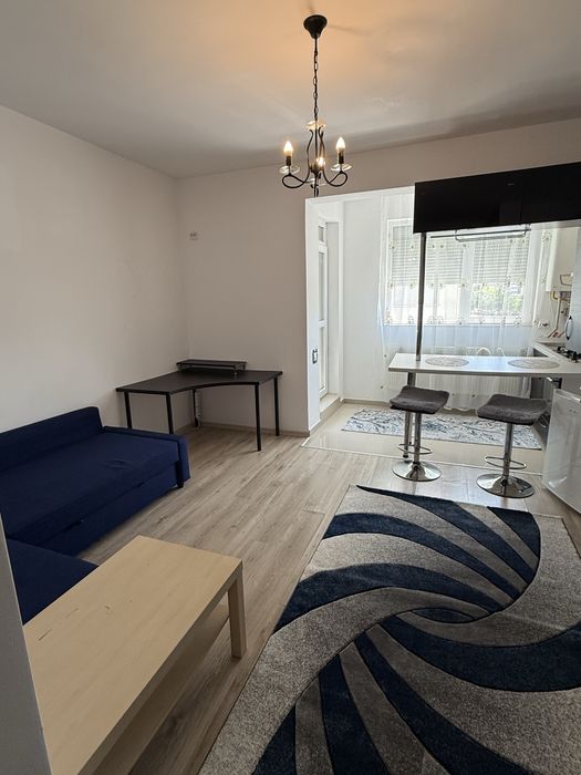 Inchiriez garsoniera