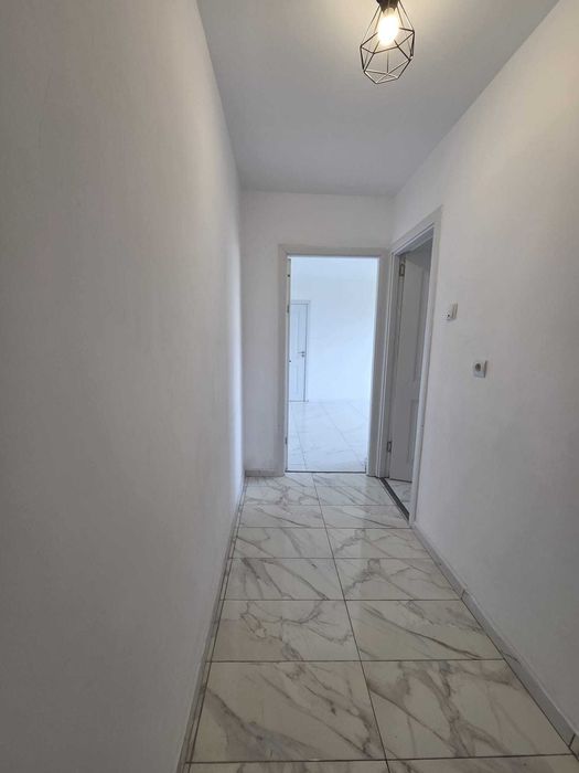 Particular, vand apartament 3 camere proaspat renovat Stefan cel Mare