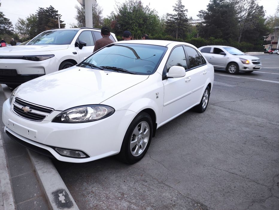 Срочно Lasette Gentra mexanika 2023  без люка