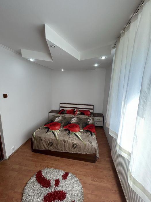 Apartament cu 3 camere in c-uri etaj 3 aprope de cina,gradinita nr 3
