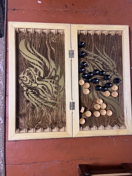 Шахмат и нарда сатылады