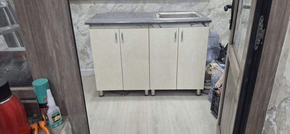 Срочно продется кухоний мебель хорошим состоянии