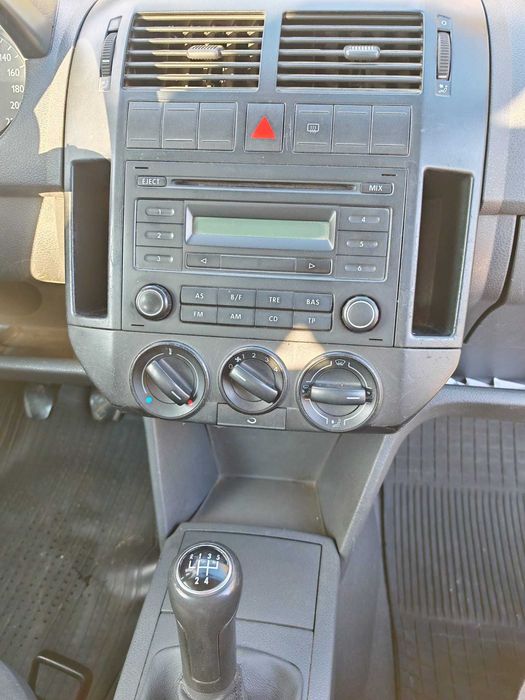 VW Polo 1.9 SDI manuala 2004 Schimb cu SMART FORTWO CABRIO sau cu VW Passat combi automat