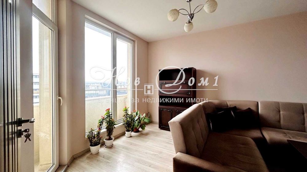 Продава се Тристаен апартамент в Варна, Лятно кино Тракия - 87 кв.м за 2242 €/кв.м - Снимка #1