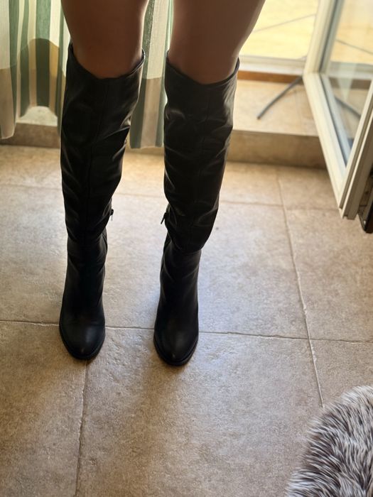 Ботуши високи.(Италия)кожа