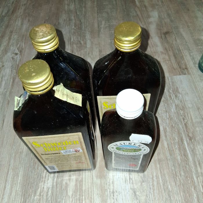 Продавам колекционерски шишета  Кока Кола.