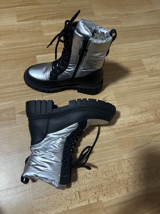 Продам  женские сапоги