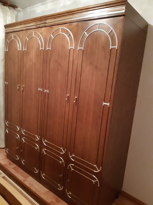 Шкаф плательный