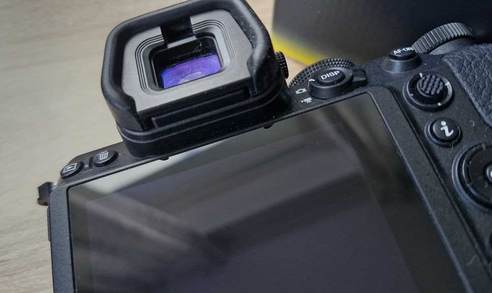 Nikon Z5 (Body) – под 50k кадъра, пълен комплект