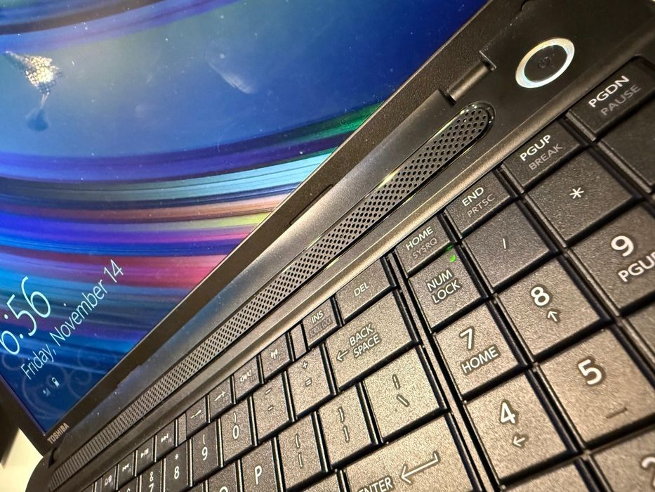 Laptop Toshiba Satellite C55D-A-5120 – Ca Nou, Neutilizat!*