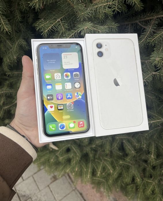 Продам телефон Айфон 11