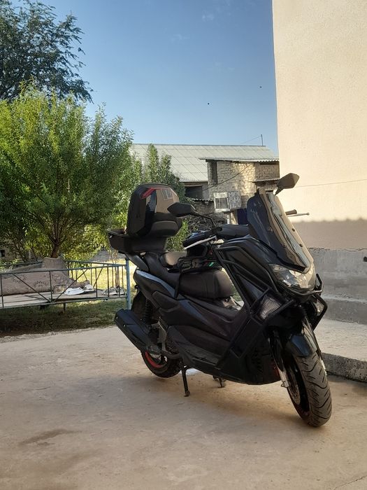 Skuter  N max yili 2025