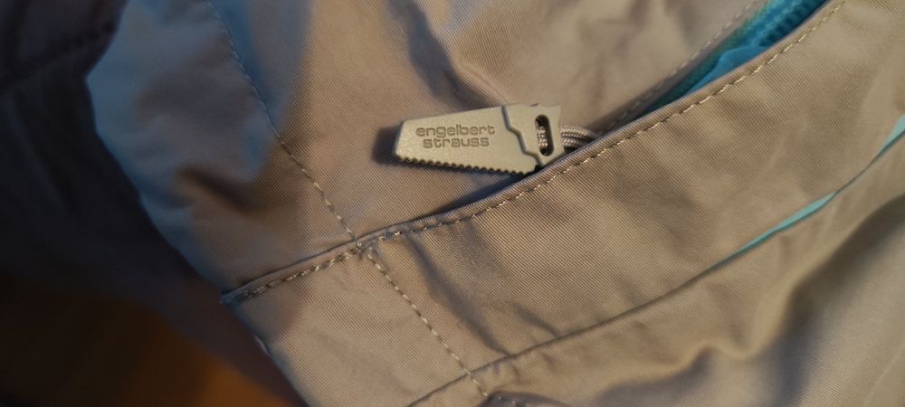 Дамско яке STRAUSS