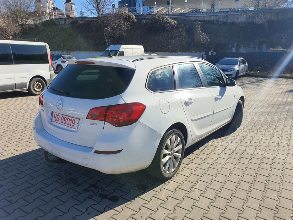 Opel Astra J Diesel 1.7 an 2012