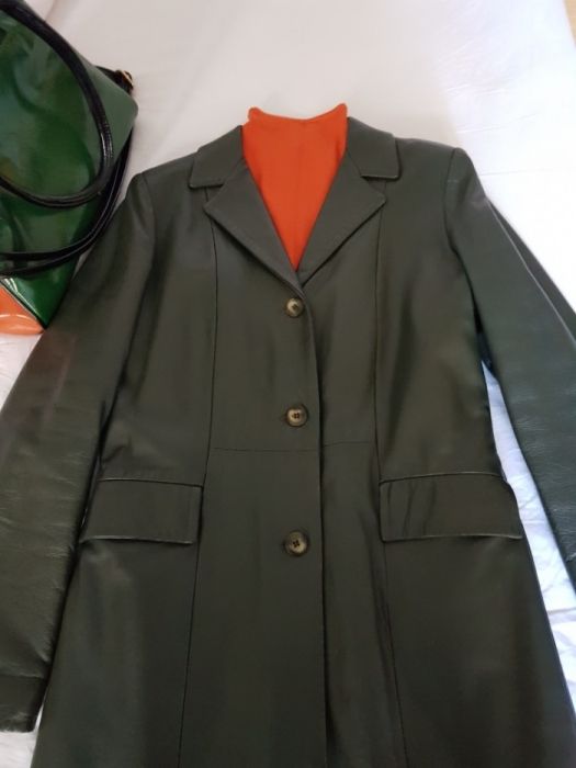 Haina piele verde, cu căptușeală matlasata, model deosebit