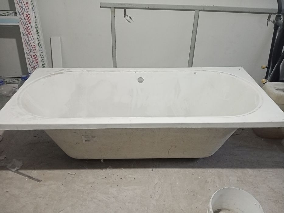 Продам акриловую ванну!