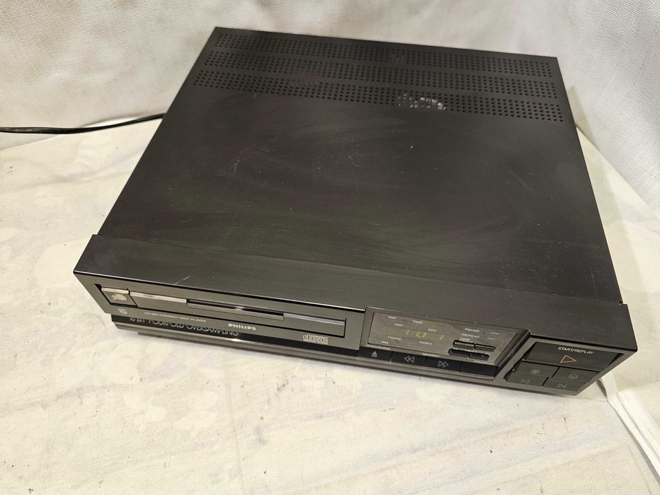 Vintage Philips CD 160 16bit oversampling TDA1541