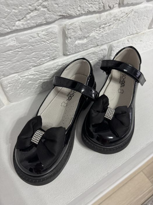 Туфли на девочку р32