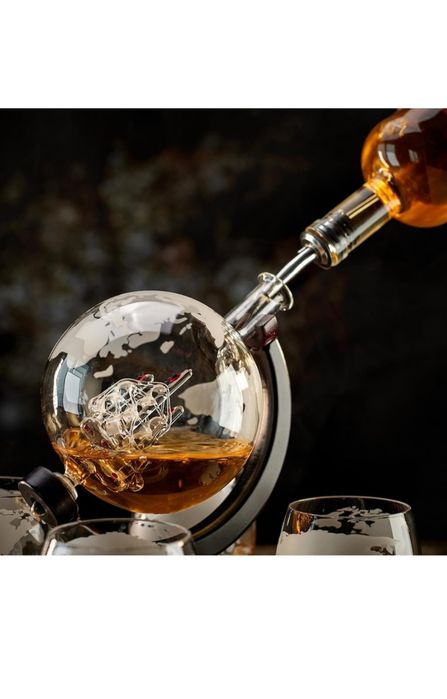 Декантер за уиски - глобус
