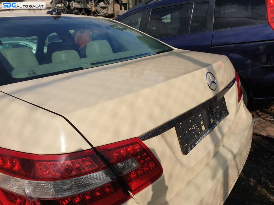 Capota Portbagaj Goala Dezechipata Mercedes Clasa E Class W212 2009 - 2016 Culoare 623 [C3247]