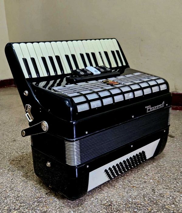 Acordeon Parrot 60 basi negru