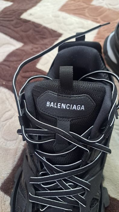 Balenciaga track led