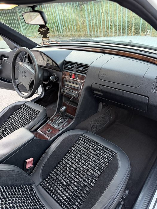 Srochno! Mercedes Benz W202 C320