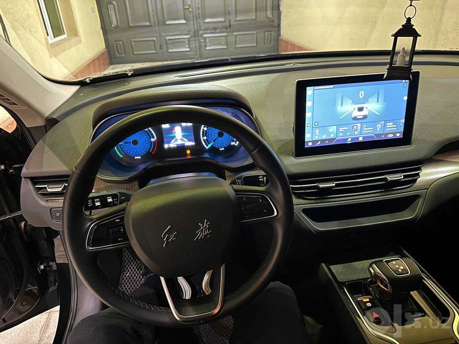 Hongqi EQM5 450km