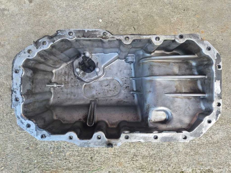 baie ulei cu senzor 1.4 tsi / 160cp / 122 cp. vw audi skoda 03c103603t