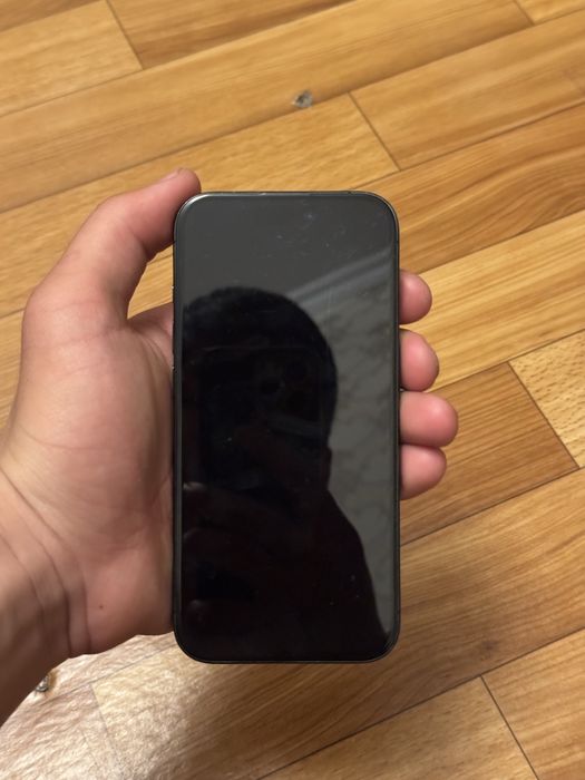 Продам айфон 15 про без ремонта