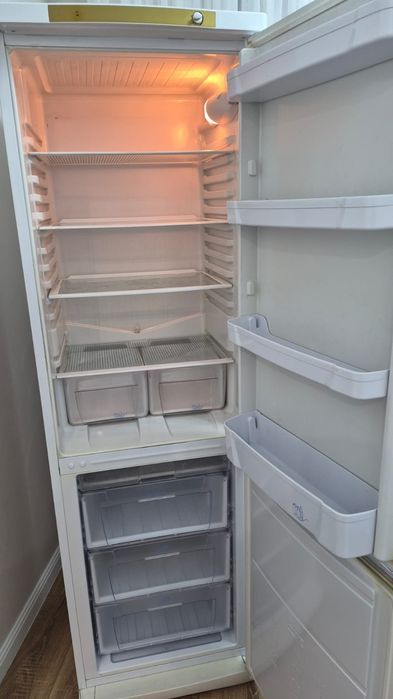 Продам холодильник Индезит
