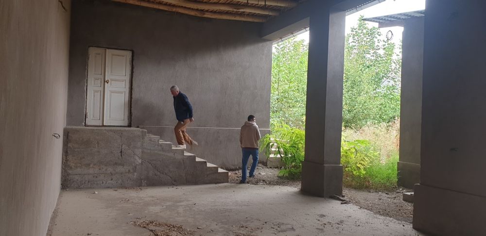 Oqtosh hovli yer sotiladi