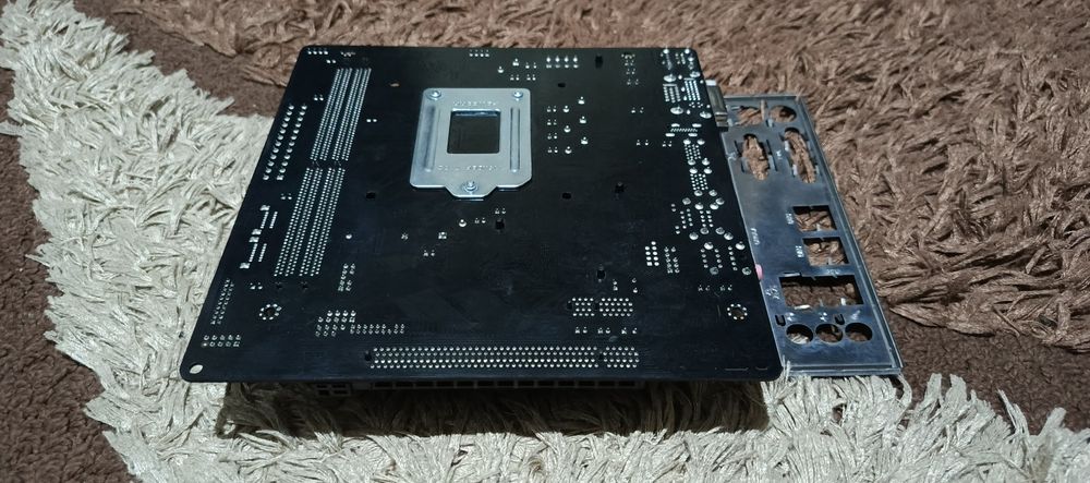 Продам DDR4 H110 запчасти