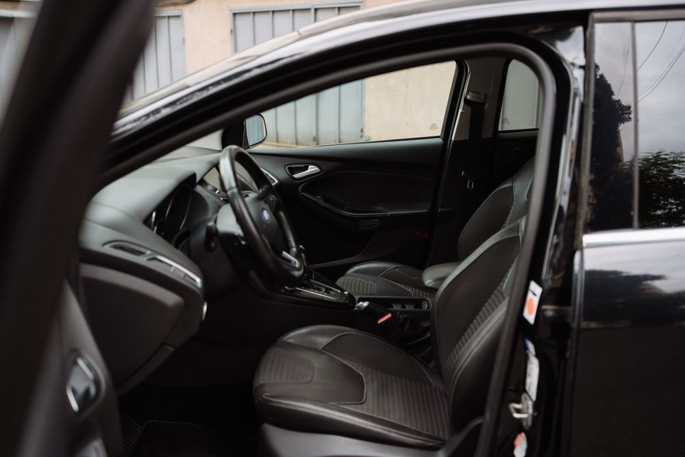 FORD Focus 2015 — imagine 5