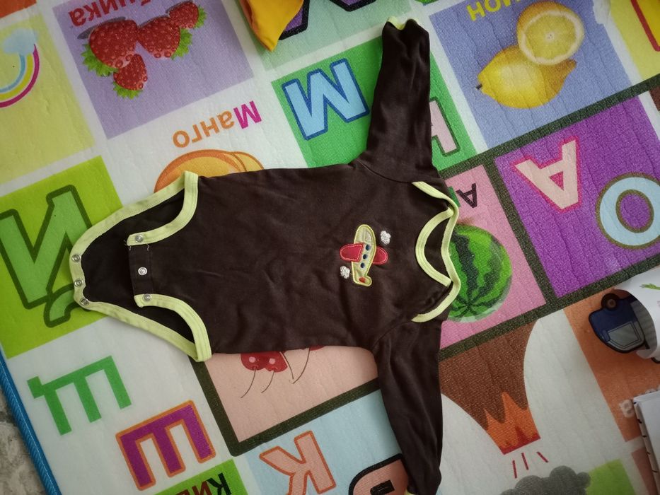 Продам детские вещи