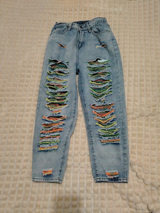 Продаю женские джинсы