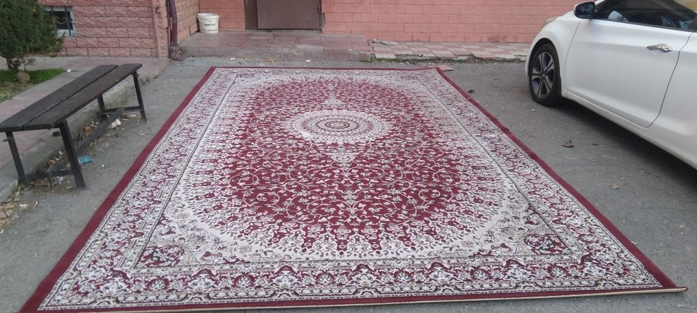 Avangard gilam sotiladi 5.3 razmer