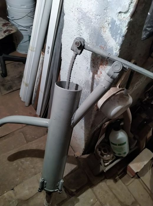 Ручная колонка для воды