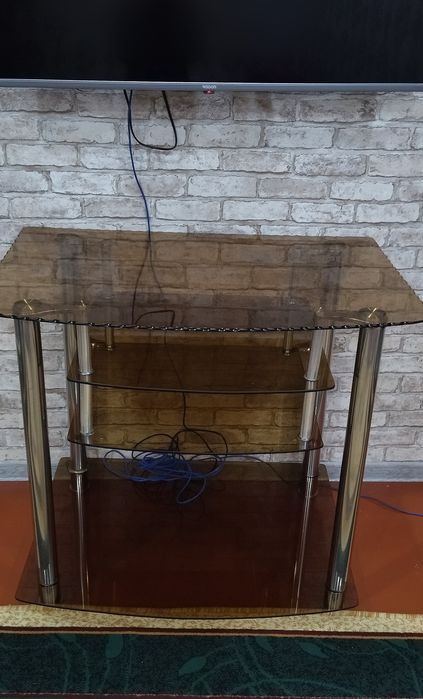 Televizor padstavkasi sotiladi